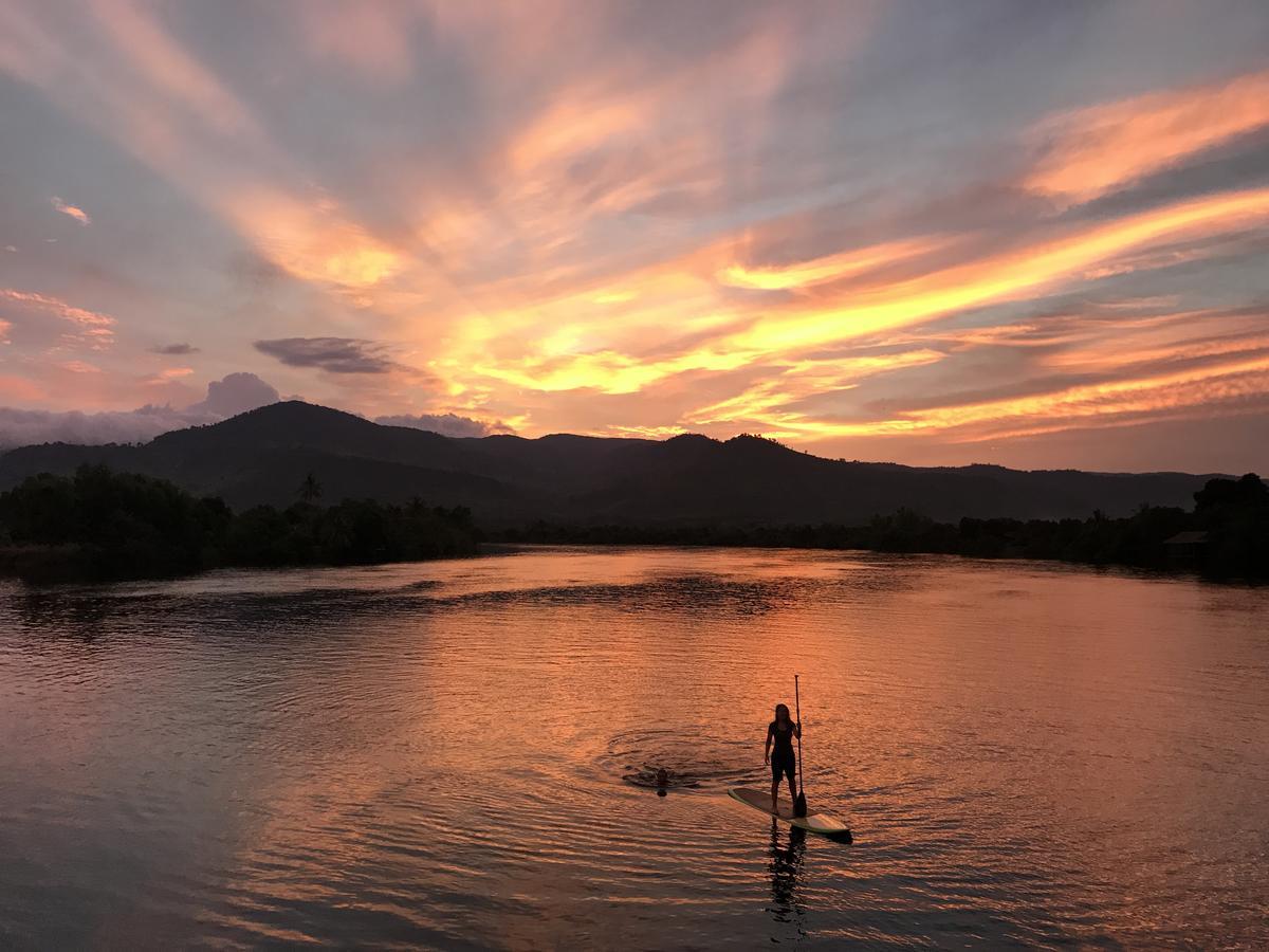 Mad Monkey Hostel Kampot (Adults Only) Exterior photo