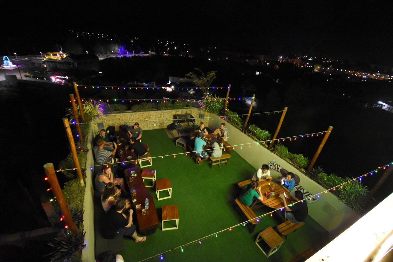 Mad Monkey Hostel Kampot (Adults Only) Exterior photo