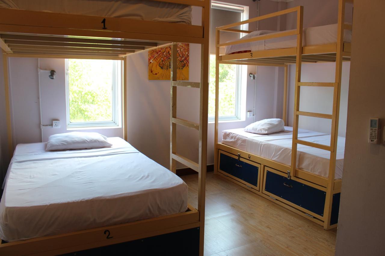 Mad Monkey Hostel Kampot (Adults Only) Exterior photo