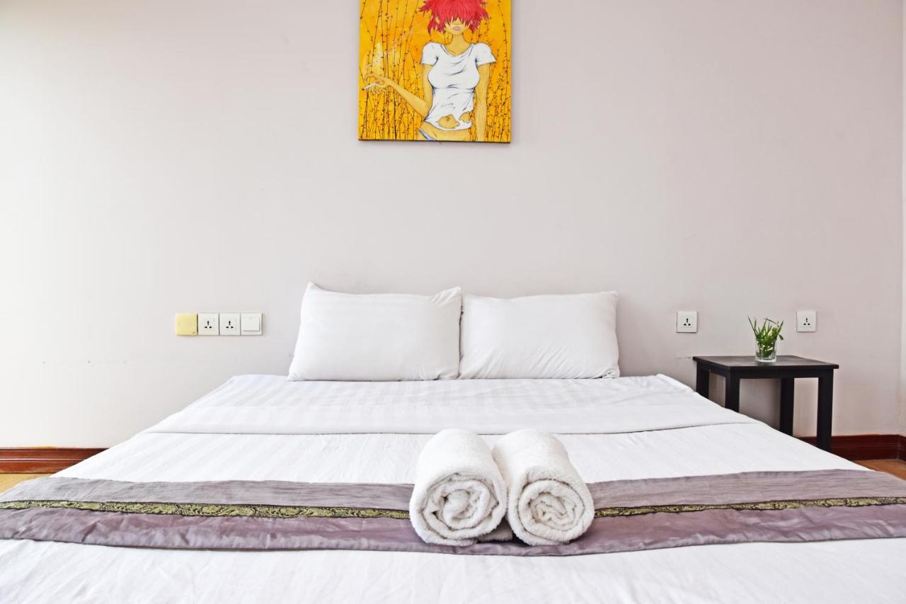 Mad Monkey Hostel Kampot (Adults Only) Exterior photo