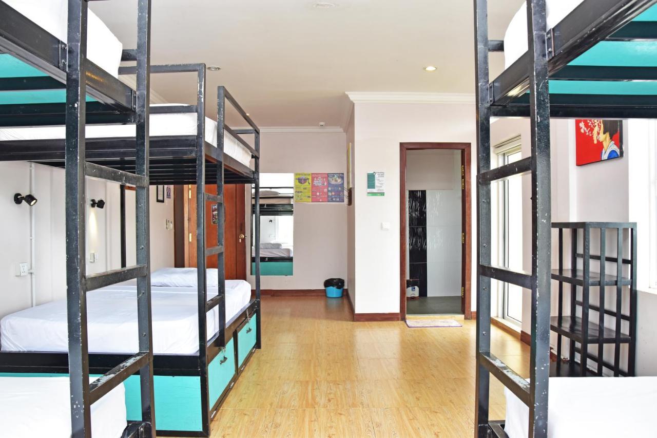 Mad Monkey Hostel Kampot (Adults Only) Exterior photo