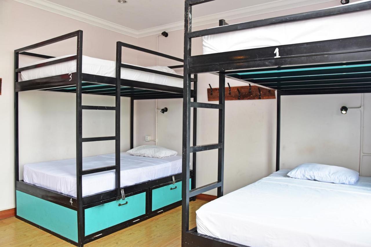 Mad Monkey Hostel Kampot (Adults Only) Exterior photo