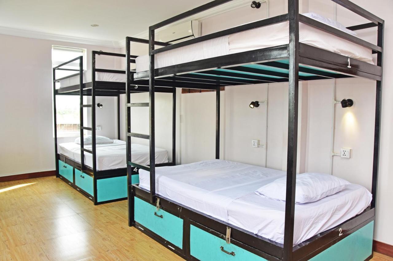 Mad Monkey Hostel Kampot (Adults Only) Exterior photo