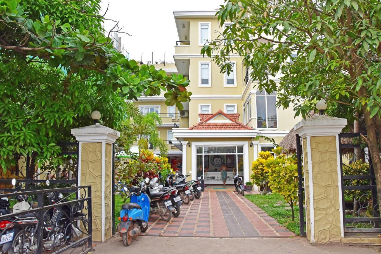 Mad Monkey Hostel Kampot (Adults Only) Exterior photo