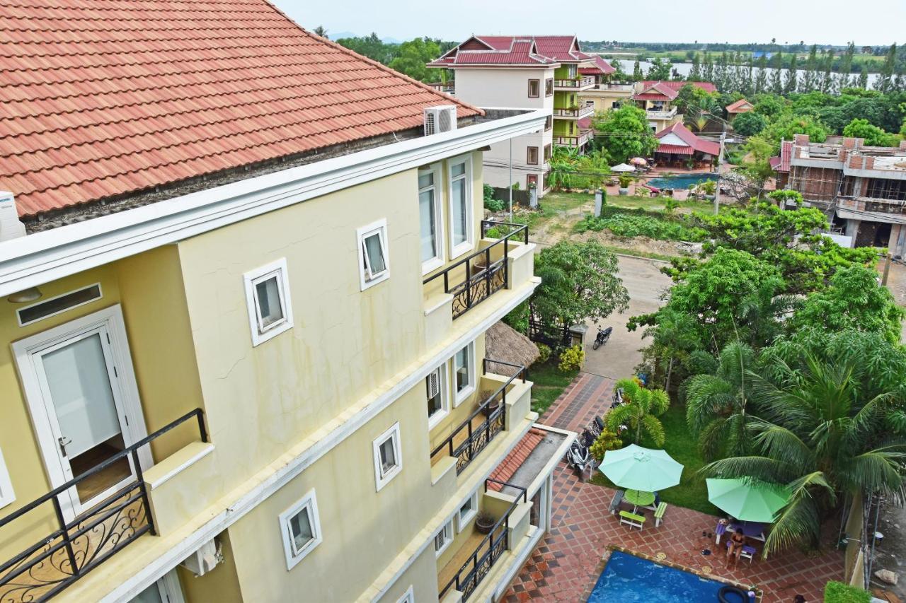 Mad Monkey Hostel Kampot (Adults Only) Exterior photo
