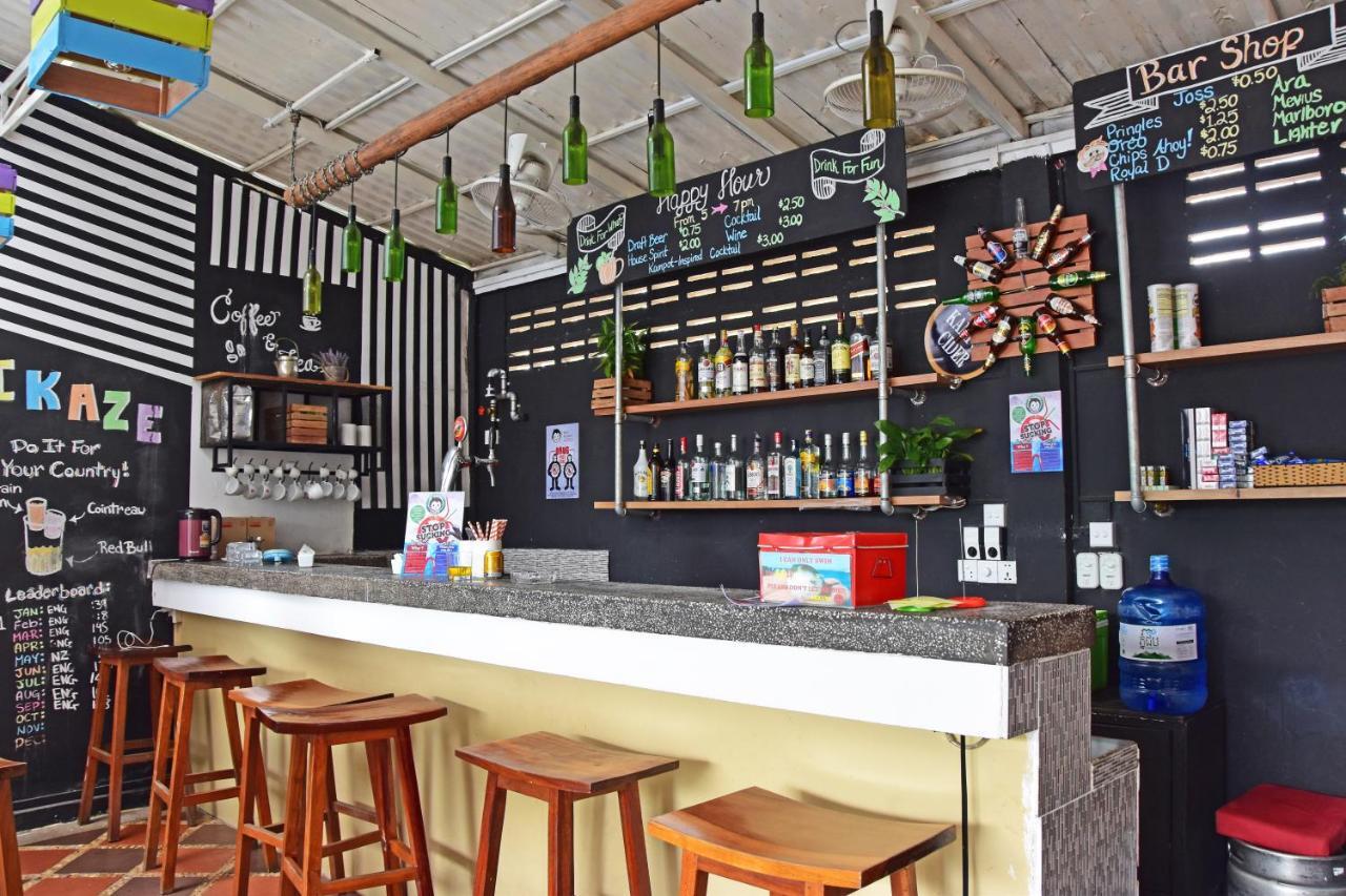 Mad Monkey Hostel Kampot (Adults Only) Exterior photo