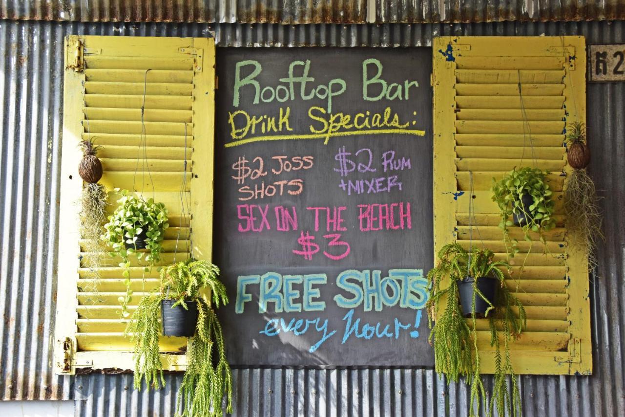 Mad Monkey Hostel Kampot (Adults Only) Exterior photo
